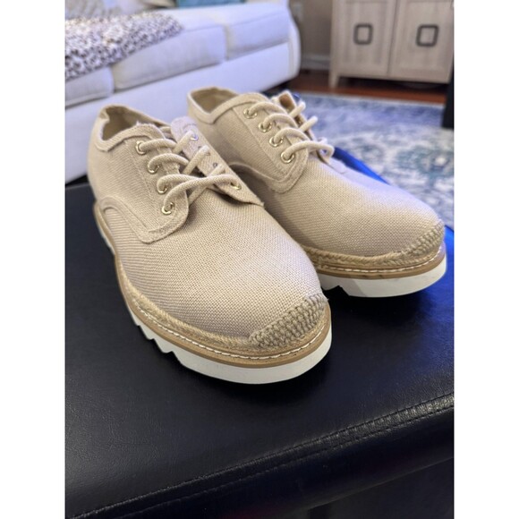 NWT Torrid Laceup Oxford Shoes Women's Beige Natural Sz 9.5W  Travel Office Work - Picture 2 of 11